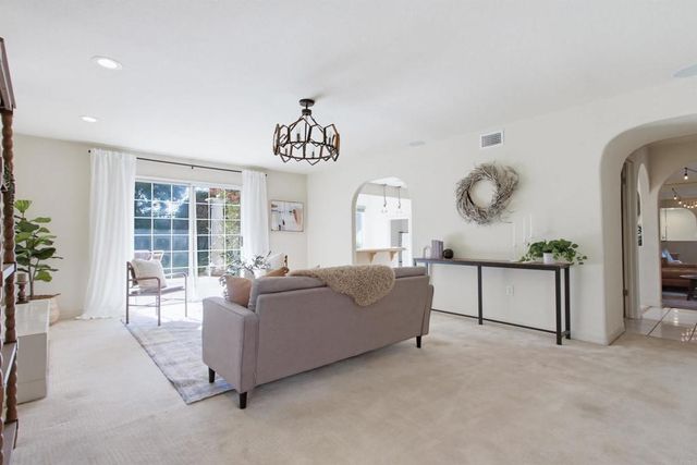 2399 Ivy Road, Oceanside, CA 92054