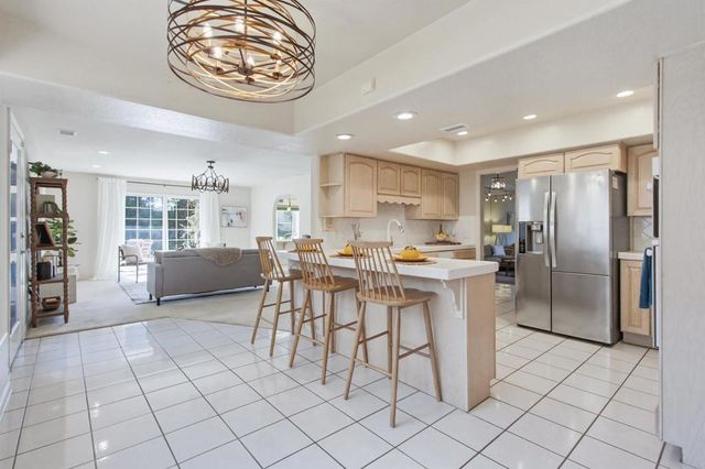 2399 Ivy Road, Oceanside, CA 92054