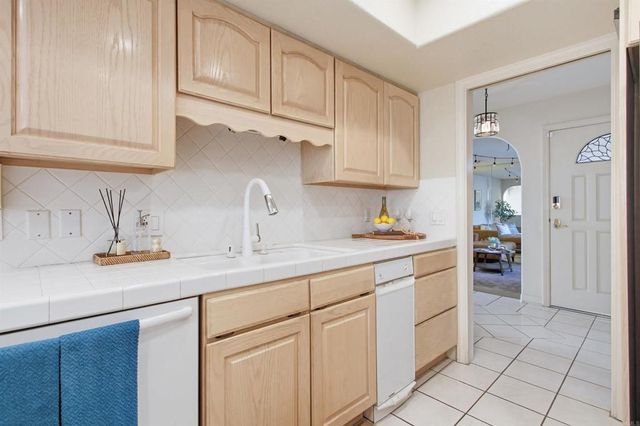 2399 Ivy Road, Oceanside, CA 92054