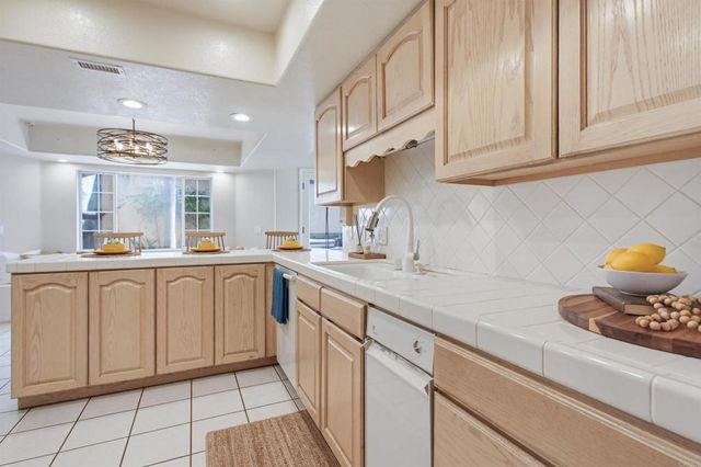 2399 Ivy Road, Oceanside, CA 92054