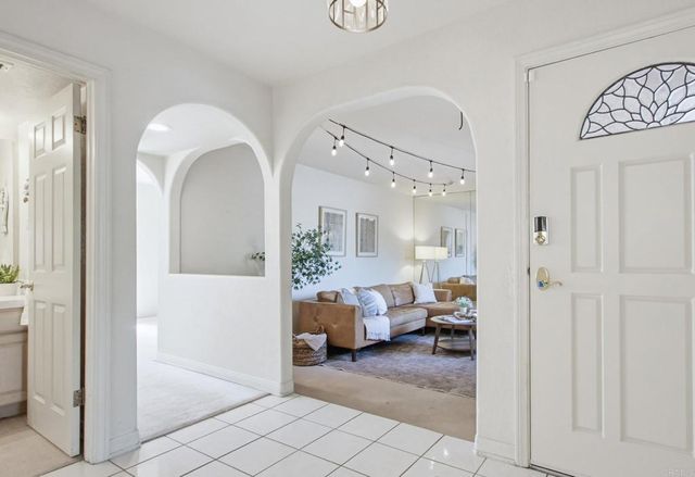 2399 Ivy Road, Oceanside, CA 92054