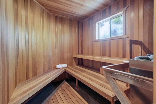 2399 Ivy Road, Oceanside, CA 92054