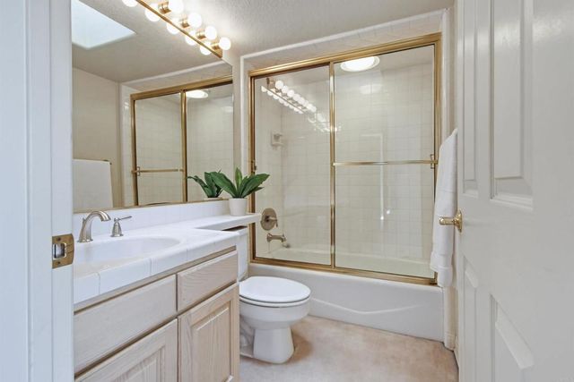 2399 Ivy Road, Oceanside, CA 92054