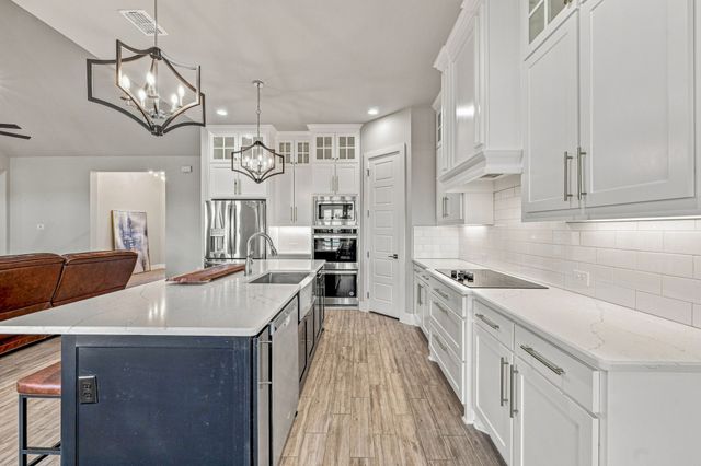 212 Buena Vista Drive, Godley, TX 76044