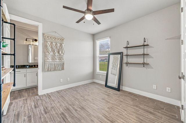 212 Buena Vista Drive, Godley, TX 76044