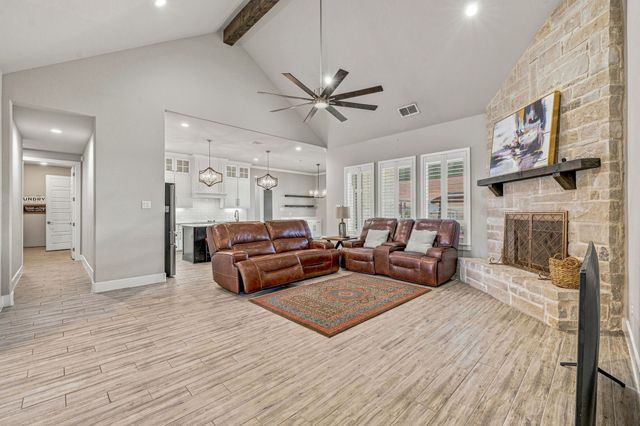 212 Buena Vista Drive, Godley, TX 76044