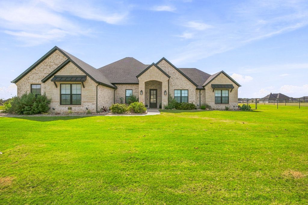 212 Buena Vista Drive, Godley, TX 76044 — photo 2