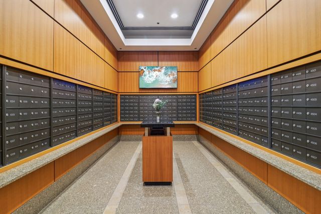 400 N La Salle Drive 2208, Chicago, IL 60654