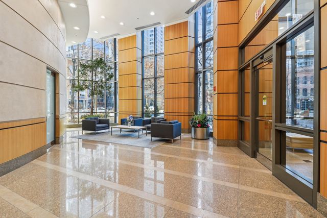 400 N La Salle Drive 2208, Chicago, IL 60654