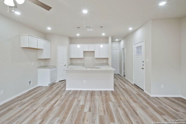 9193 Dietz Elkhorn Rd Apt 36, Boerne, TX 78015