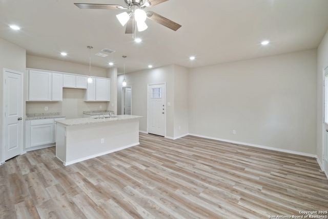 9193 Dietz Elkhorn Rd Apt 36, Boerne, TX 78015