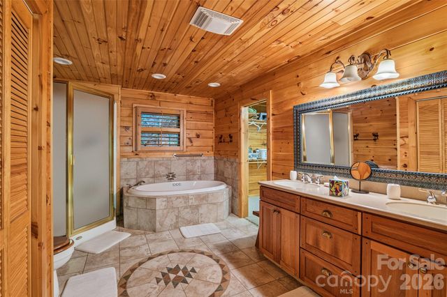 1482 Howard Moore Road, Hot Springs, NC 28743