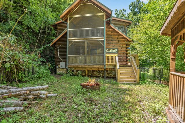 1482 Howard Moore Road, Hot Springs, NC 28743