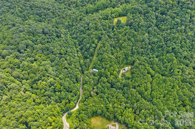 1482 Howard Moore Road, Hot Springs, NC 28743