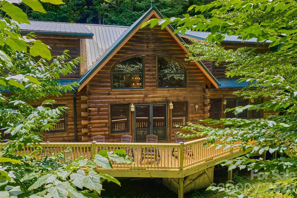 1482 Howard Moore Road, Hot Springs, NC 28743