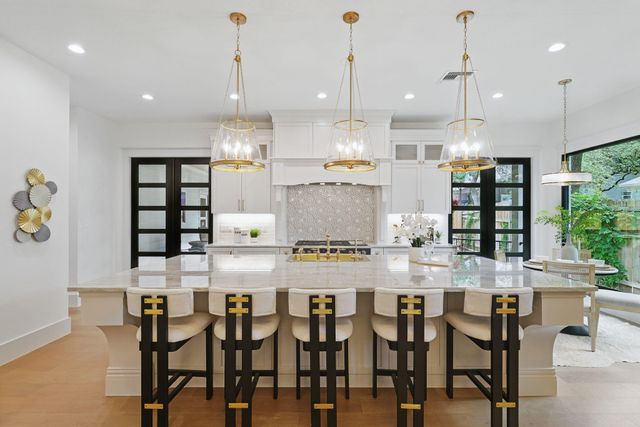 6905 Rudi CV, Austin, TX 78759