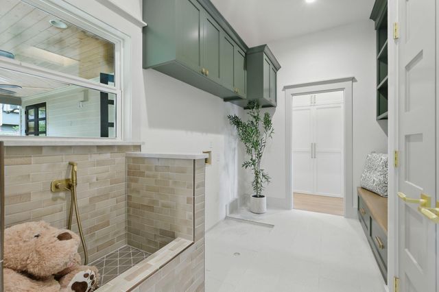 6905 Rudi CV, Austin, TX 78759