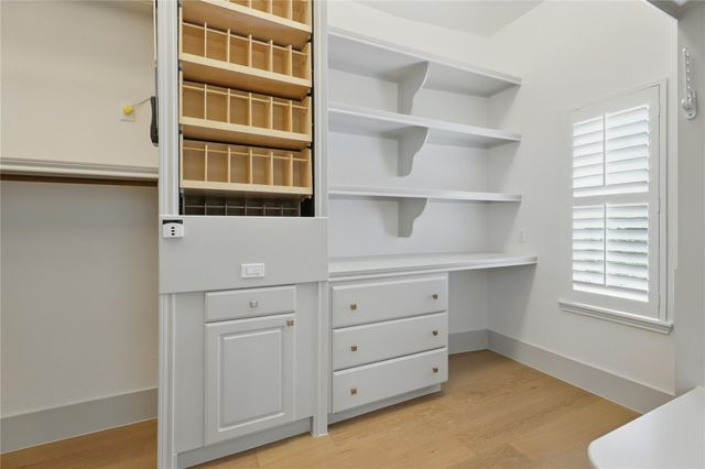 6905 Rudi CV, Austin, TX 78759