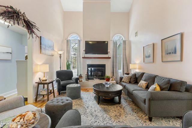 909 Cobia Lane, Wilmington, NC 28409