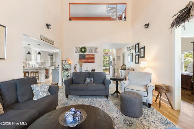 909 Cobia Lane, Wilmington, NC 28409