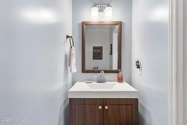 909 Cobia Lane, Wilmington, NC 28409