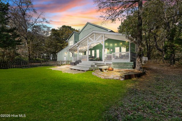 909 Cobia Lane, Wilmington, NC 28409