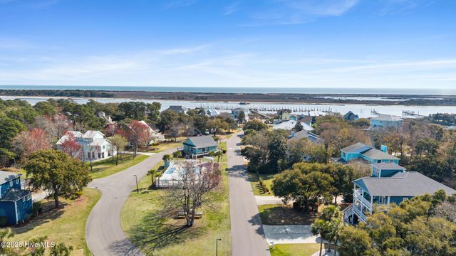 909 Cobia Lane, Wilmington, NC 28409