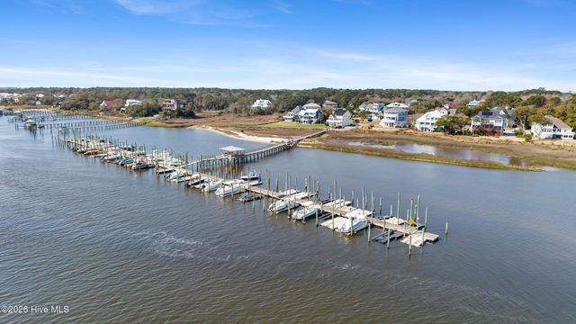 909 Cobia Lane, Wilmington, NC 28409