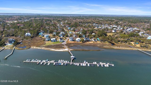 909 Cobia Lane, Wilmington, NC 28409