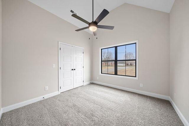 442 Old Major Ln, Hopkinsville, KY 42240