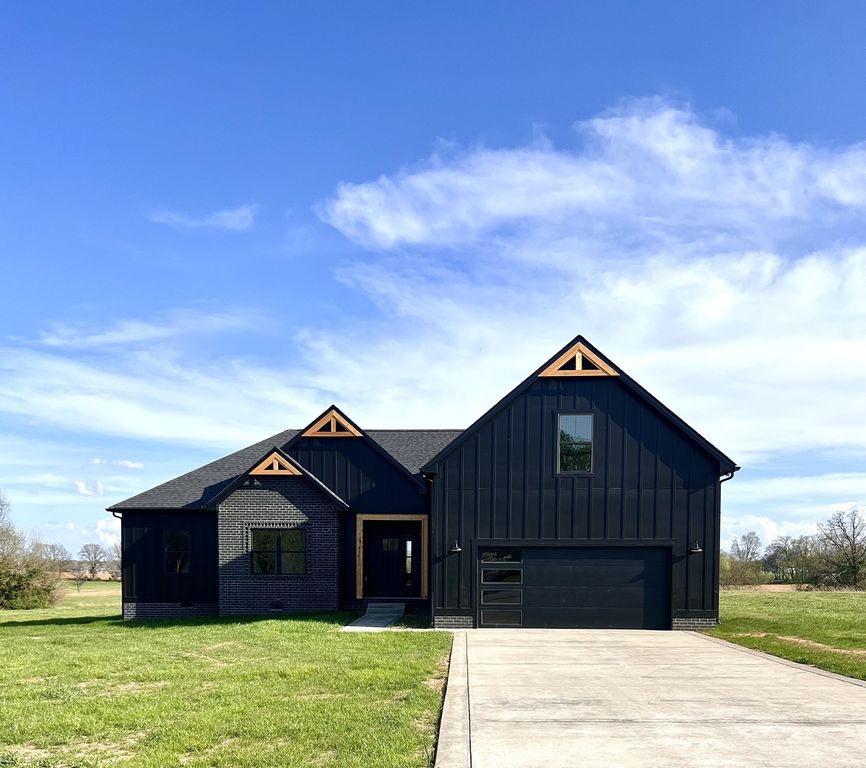 442 Old Major Ln, Hopkinsville, KY 42240