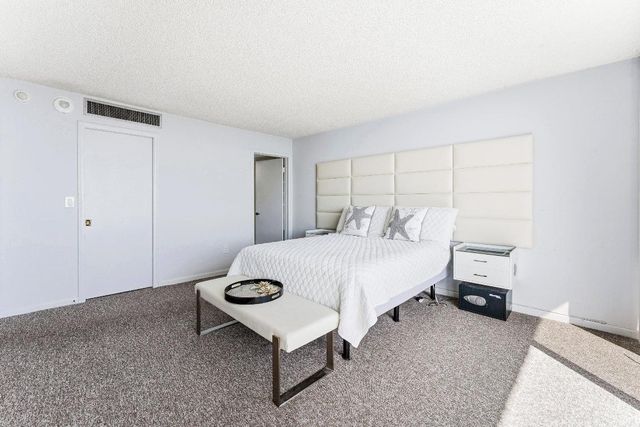 5200 N Flagler Drive 1502, West Palm Beach, FL 33407