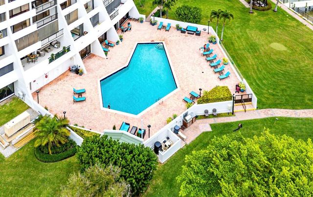 5200 N Flagler Drive 1502, West Palm Beach, FL 33407