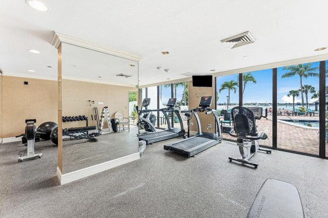 5200 N Flagler Drive 1502, West Palm Beach, FL 33407