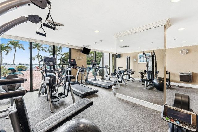 5200 N Flagler Drive 1502, West Palm Beach, FL 33407
