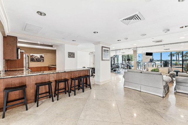 5200 N Flagler Drive 1502, West Palm Beach, FL 33407