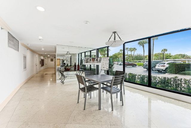 5200 N Flagler Drive 1502, West Palm Beach, FL 33407