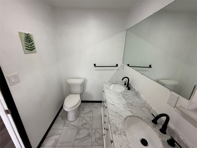 415 W Highland Drive, Whitewright, TX 75491
