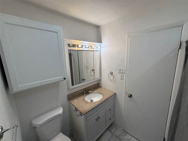 415 W Highland Drive, Whitewright, TX 75491