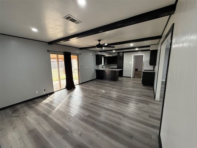 415 W Highland Drive, Whitewright, TX 75491