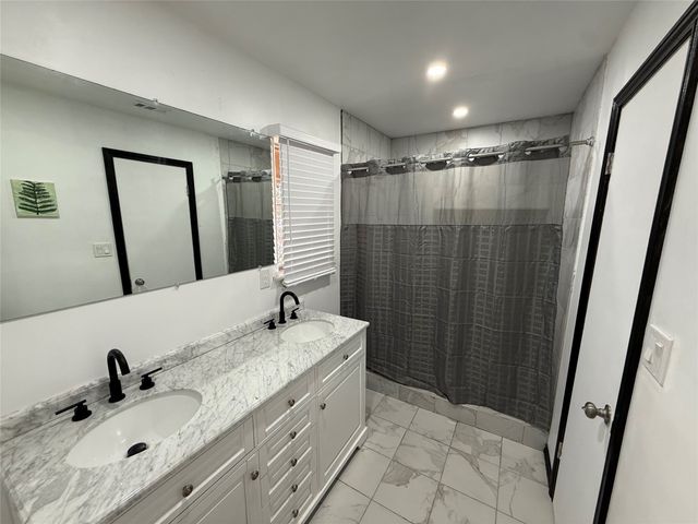 415 W Highland Drive, Whitewright, TX 75491
