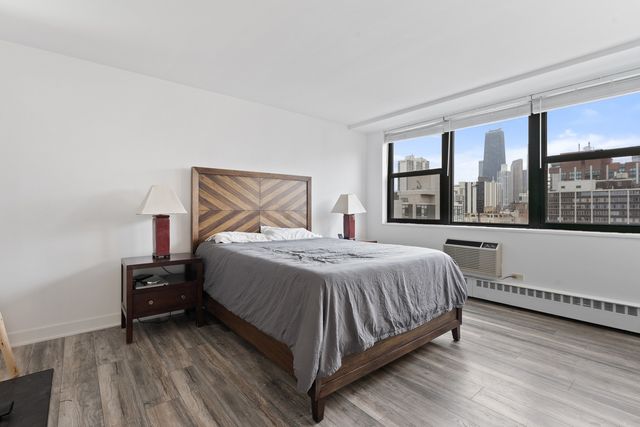 1445 N State Parkway 1904, Chicago, IL 60610