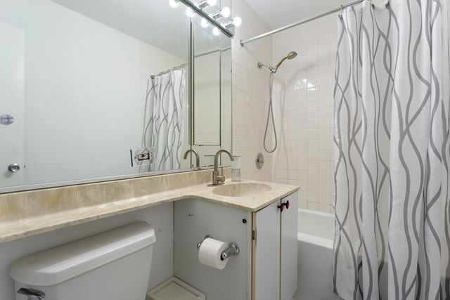 1445 N State Parkway 1904, Chicago, IL 60610