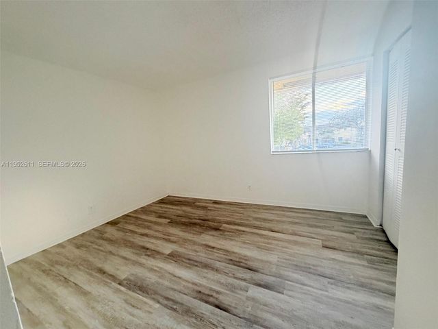 21300 NE 8th Ct 3004, Miami, FL 33179