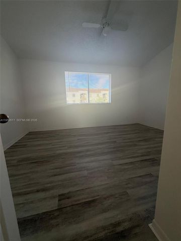 21300 NE 8th Ct 3004, Miami, FL 33179