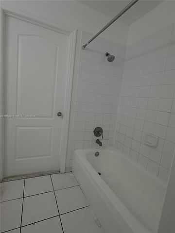 21300 NE 8th Ct 3004, Miami, FL 33179