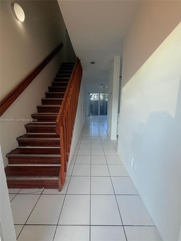 21300 NE 8th Ct 3004, Miami, FL 33179