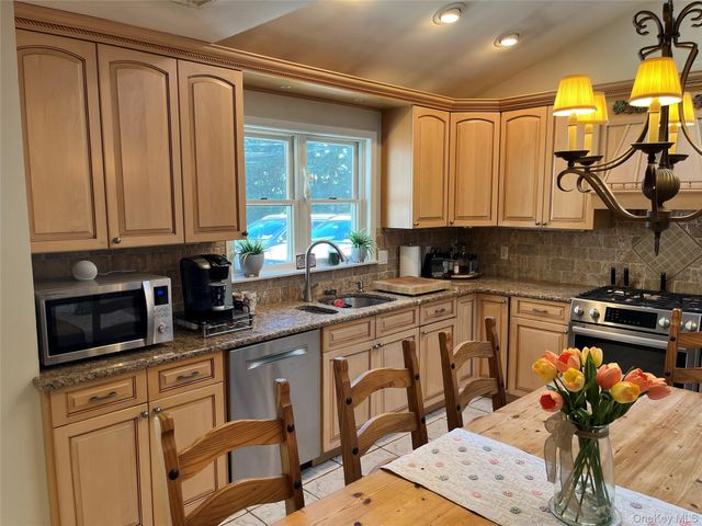 8 Highland Avenue, Haverstraw, NY 10927