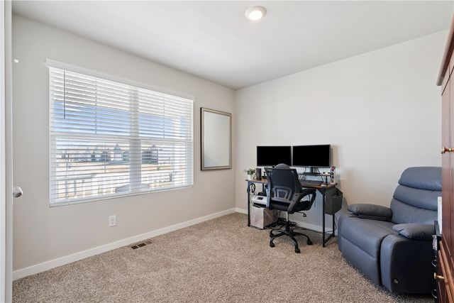 225 Sumac Dr., Palo, IA 52324