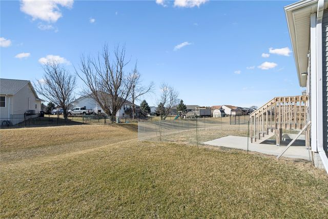 225 Sumac Dr., Palo, IA 52324